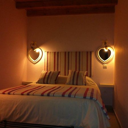 Lovely House ลากอส ภายนอก รูปภาพ